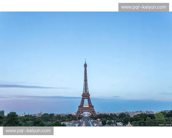 巅峰之战：当埃菲尔铁塔遇见大本钟，巴黎圣日耳曼vs切尔西的恩怨史诗